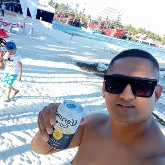 Meet your Posher, Kevin - Picture 1 of 1